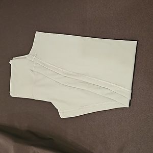 Lululemon Women's Sage Green Leggings, Size 6.